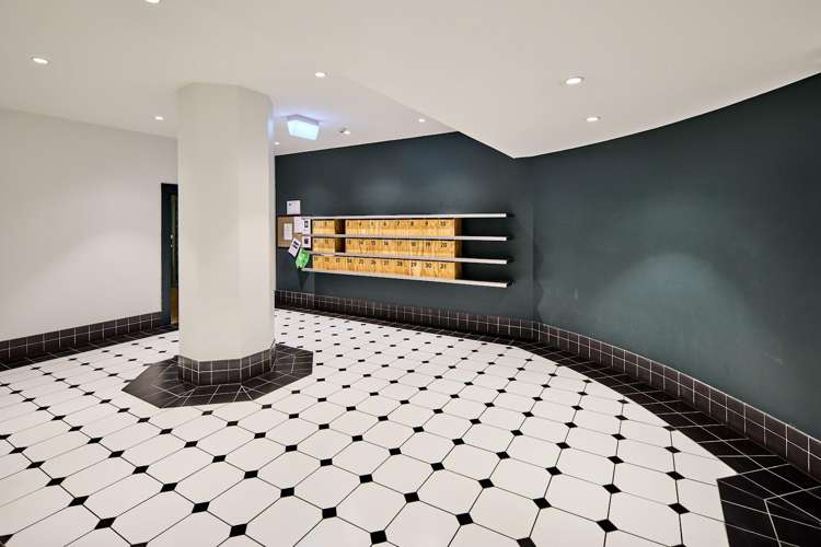 Flat 1/80 Victoria Street Wellington Central_16