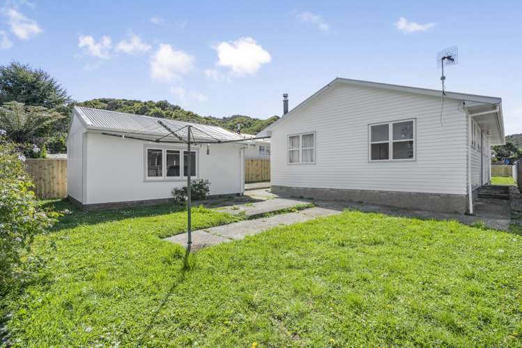 15 Kumeroa Grove Wainuiomata_15