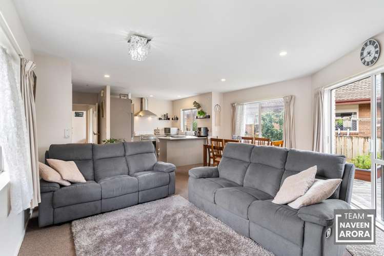 15b Youngs Road Papakura_1