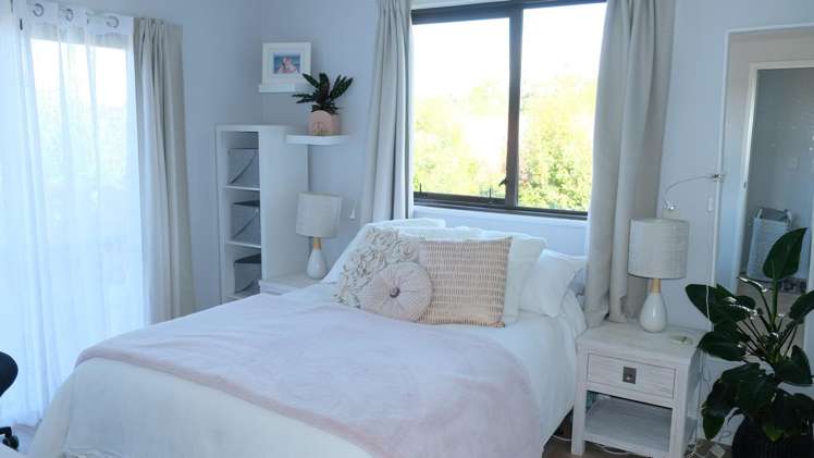 1 Titchener Street New Lynn_14