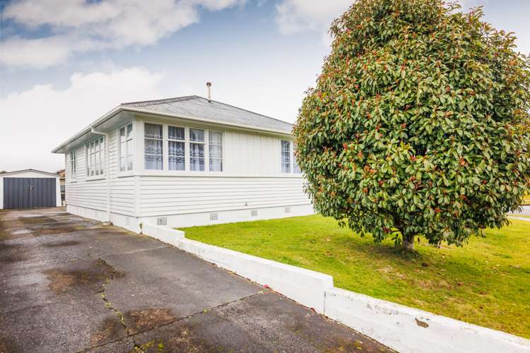 24 Clyde Crescent Roslyn_13