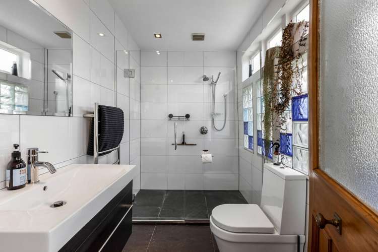 194 Onepu Road Lyall Bay_15