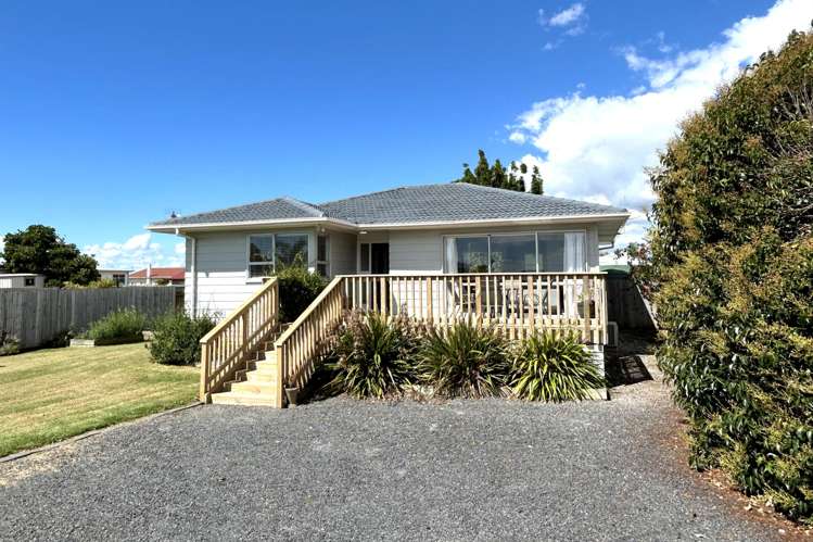 9 Puriri Avenue Kaiaua_1