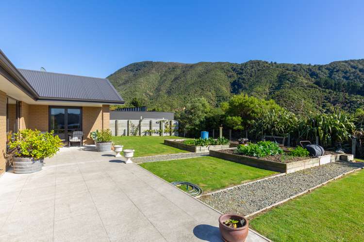 30 Harbour View Heights Picton_18