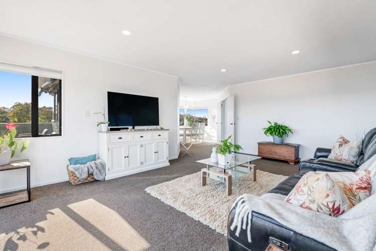 1038a Whangaparaoa Road Tindalls Beach_13