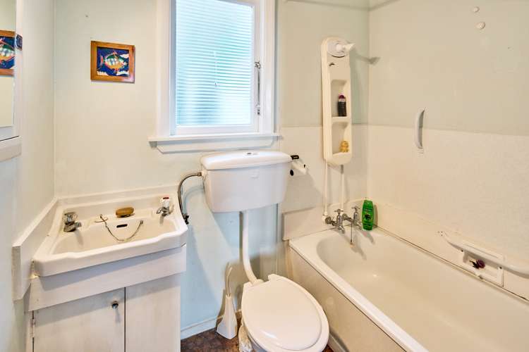 166 Owhiro Bay Parade Owhiro Bay_11