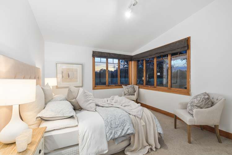 55 Barrett Road Riverhead_14