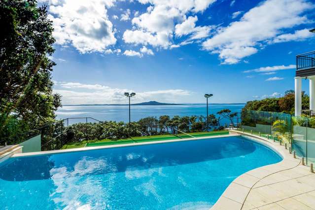 One Of Auckland’s Finest Cliff Front Homes