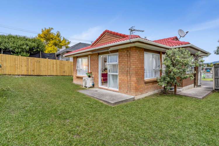 2/5 Newington Road Henderson_10