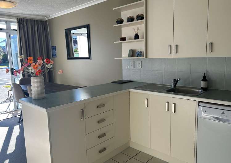 38A & B/43 Barkers Road_4