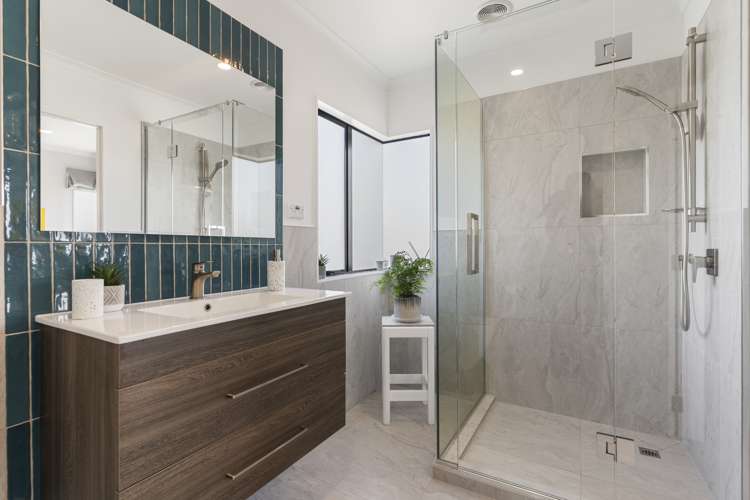 2/39 Oliver Street Point Chevalier_18