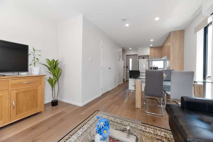 2 Selo Street Glen Eden_17