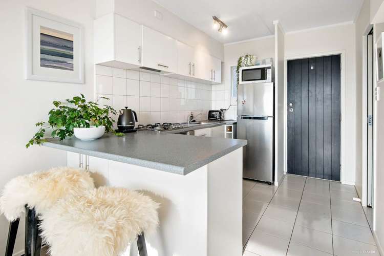 13/16 Belmont Terrace Remuera_4