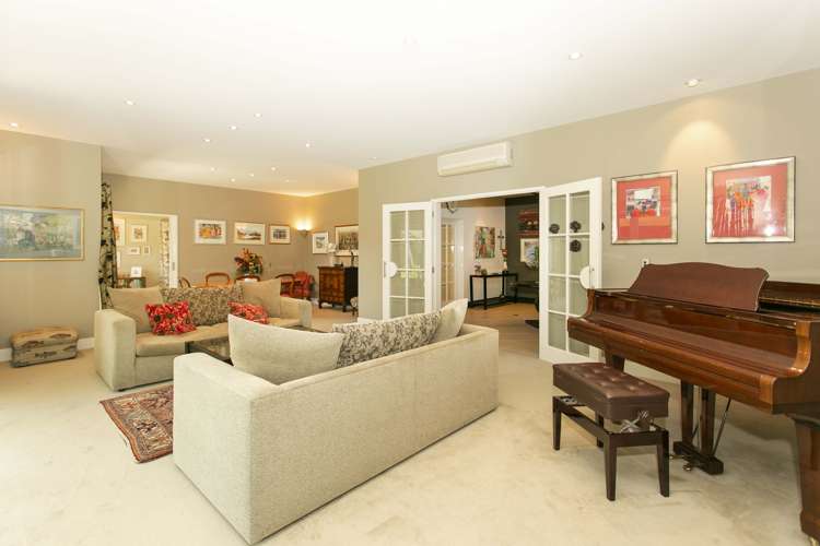 51 Farm Road Allenton_13