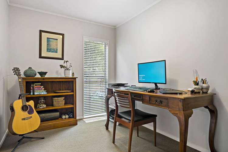 4/10 Lush Avenue Saint Johns_11