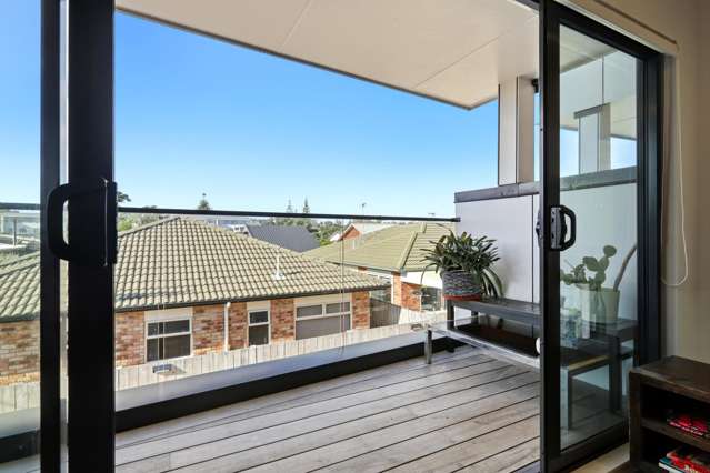 8/35 Centreway Road Orewa_4