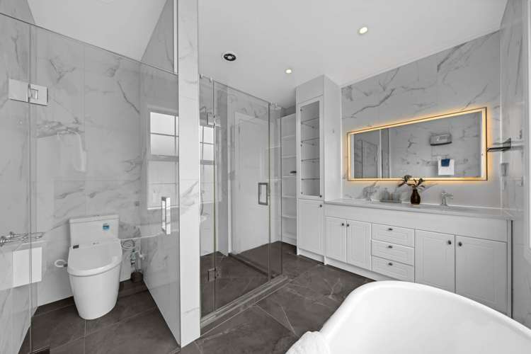 2 Piringa Street Flat Bush_26