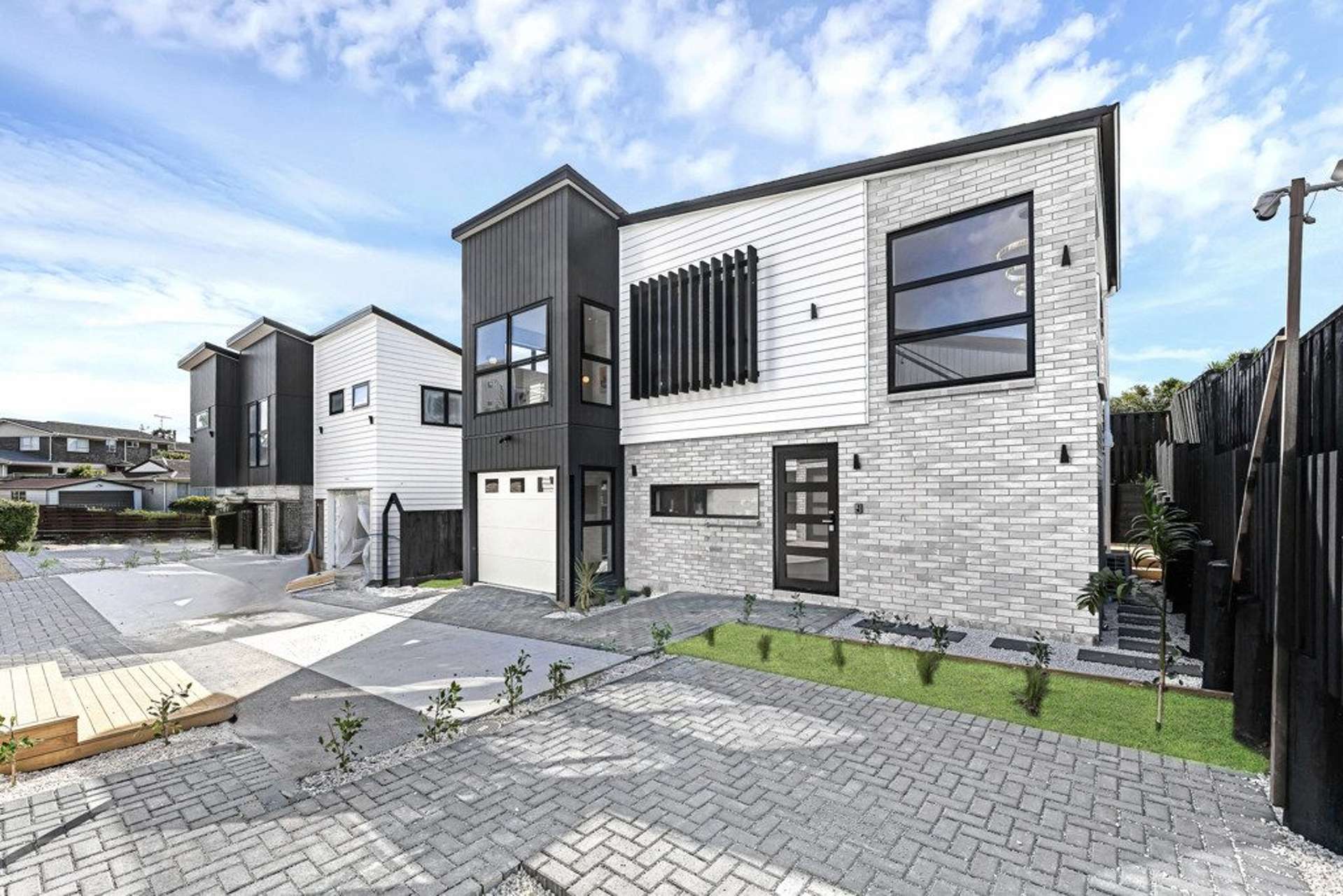 3 & 4/7 Sirius Place Botany Downs North_0