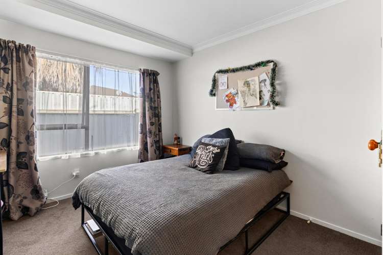 34 Roskilda Crescent Taradale_13