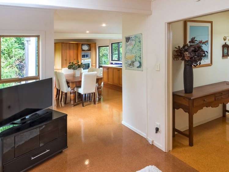 6 Rangitoto View Road Cockle Bay_5