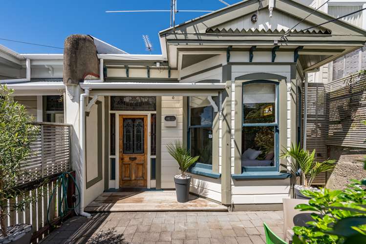 65 Te Wharepouri Street Berhampore_0