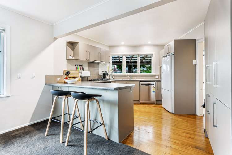 15 Divich Avenue Te Atatu South_6