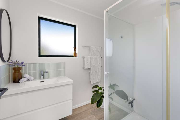 1 Lily Street Raglan_25