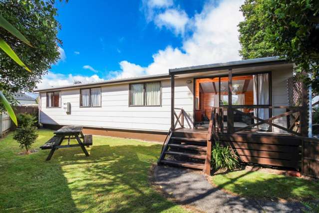 1/2 Springbank Lane Te Atatu Peninsula_1