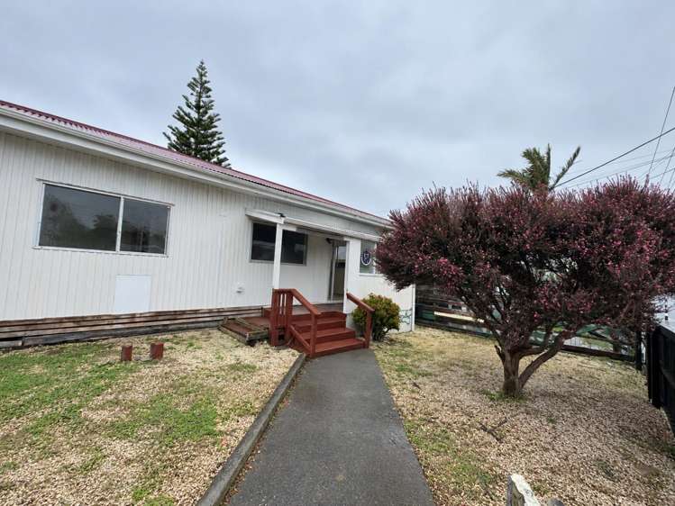 42 Hall Avenue_0