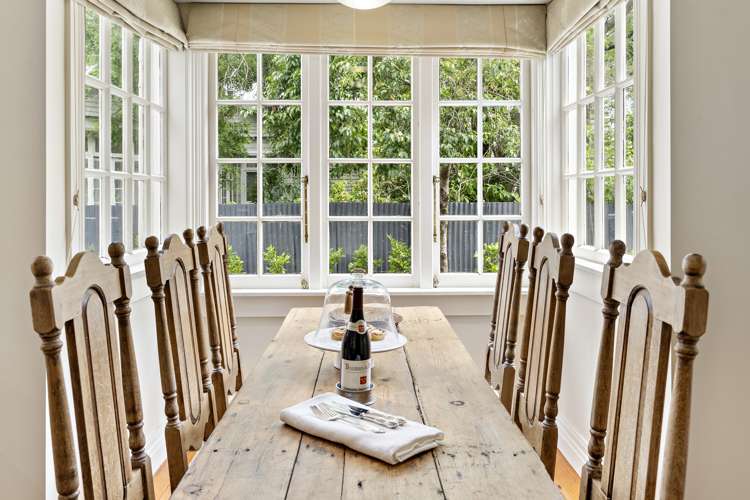 269 High Street North Carterton_11