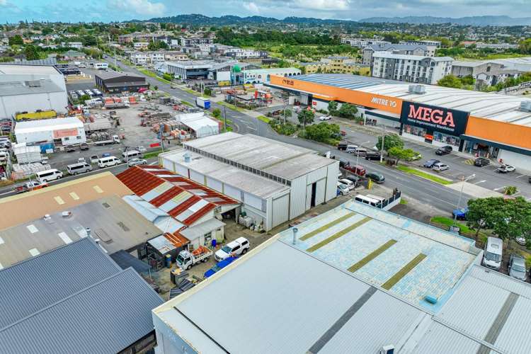 8 Astley Avenue New Lynn_17