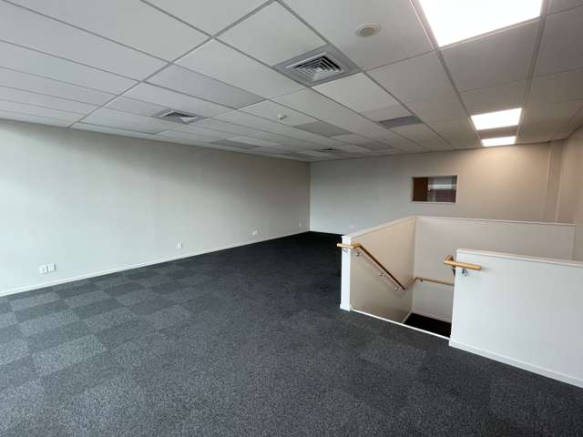 Unit E/61 Hugo Johnston Drive Penrose_3