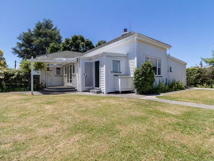 568 Lyndhurst Road Frimley_12