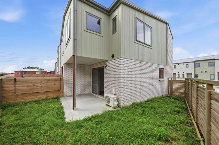 65 Te Ara Wai Mangere East_13