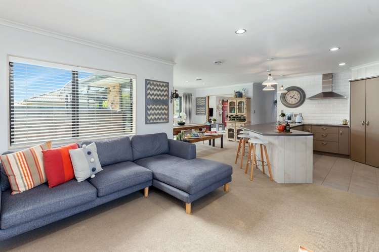 17 Great West Road Westbrook_4