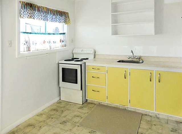 1/3 Merton Crescent 2109_1