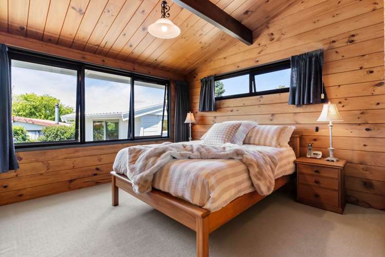 8 Bradbury Road Botany Downs_17