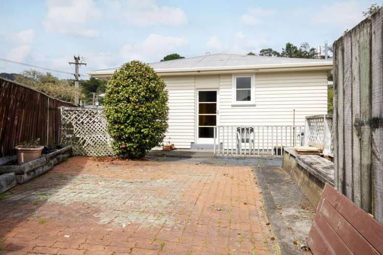 73 Hampshire Street Cannons Creek_14