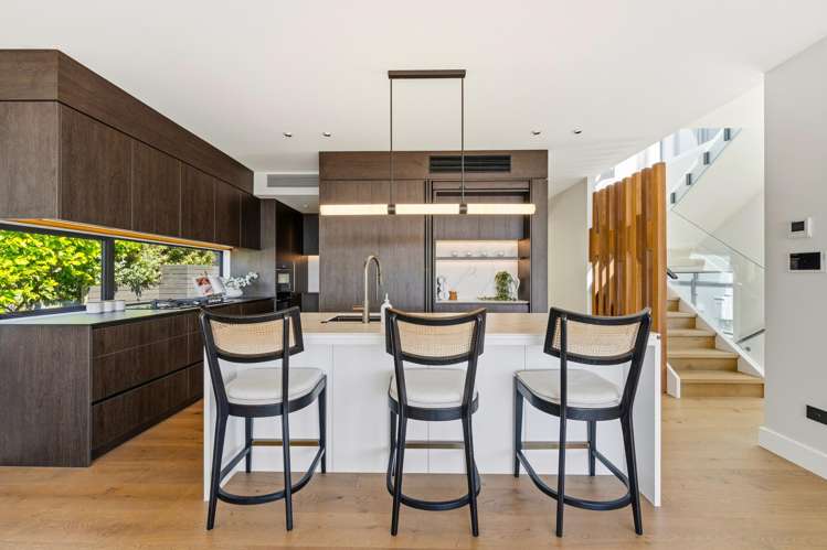 52 Beach Road Castor Bay_12