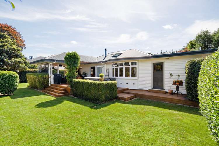 2 Murray Street Leamington_8