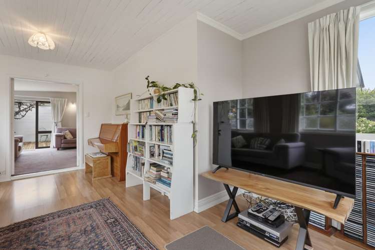 47 Pitcairn Crescent Bryndwr_8