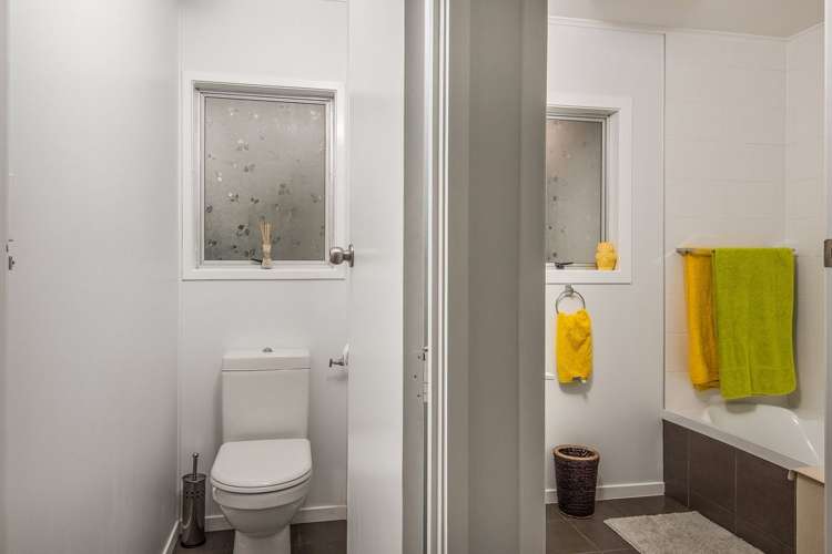 1/11A Bayside Avenue Te Atatu Peninsula_7