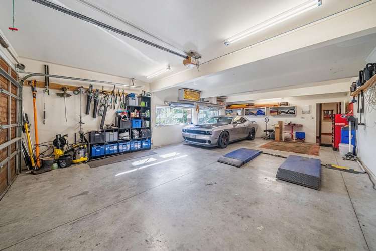 62 Kiriwai Road Paremata_27