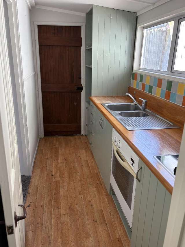 107 Maclaggan Street 2202_1