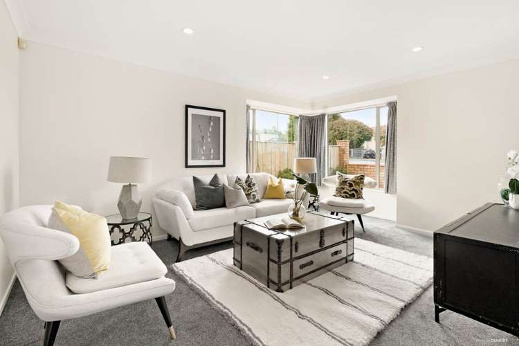 1/57 Whitford Road Botany Downs_1