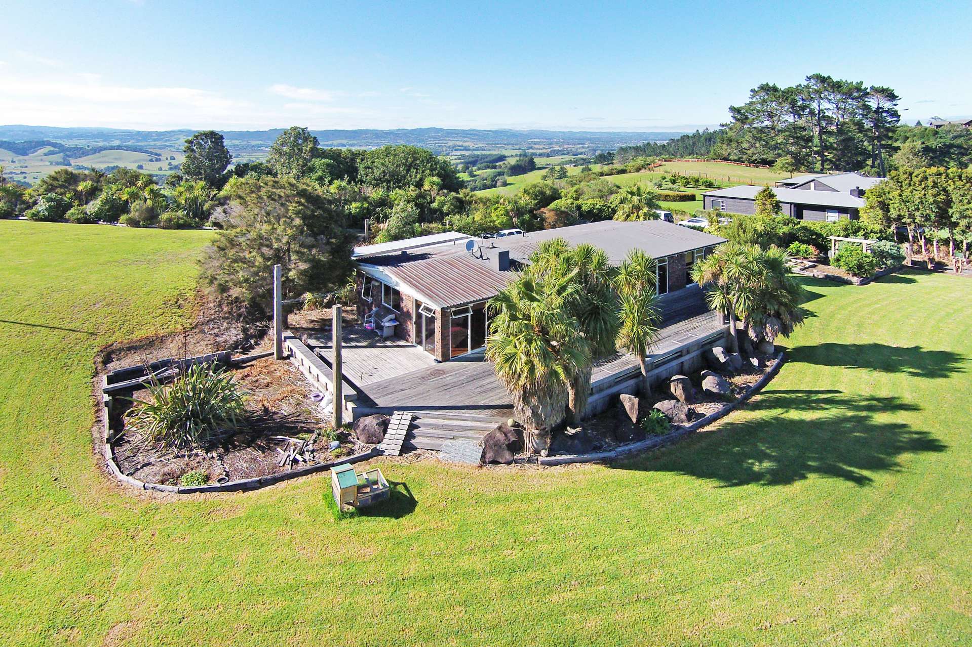 501 Redoubt Road Flat Bush_0