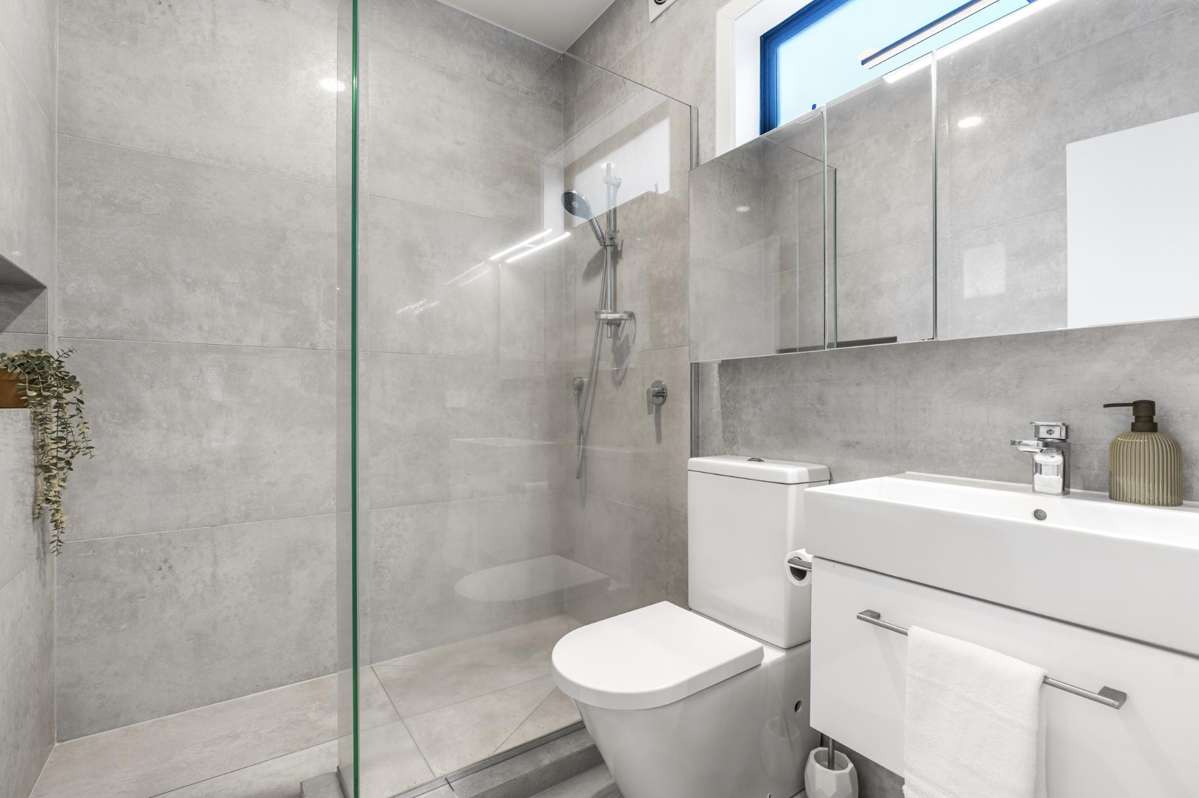 F/34B Monteith Crescent_5