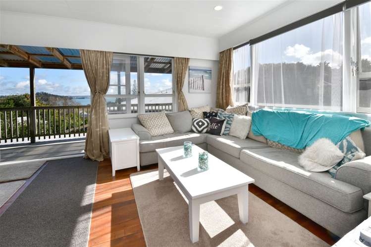 4a Kathy Terrace Stanmore Bay_6