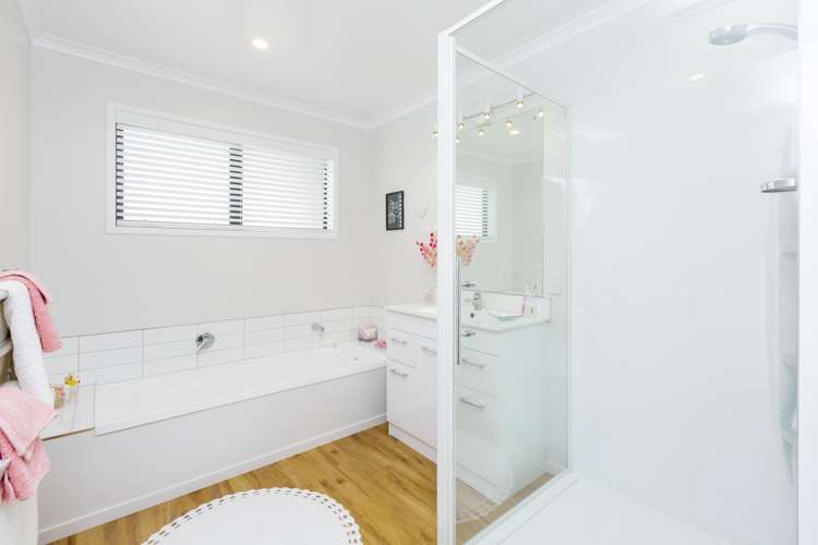 8a Savage Crescent Upper Hutt_10