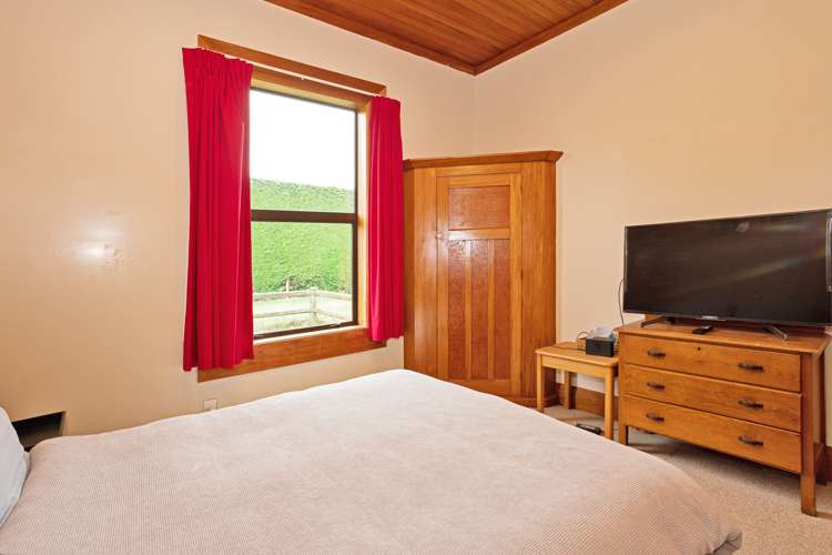 29 Weir Road Waianiwa_11